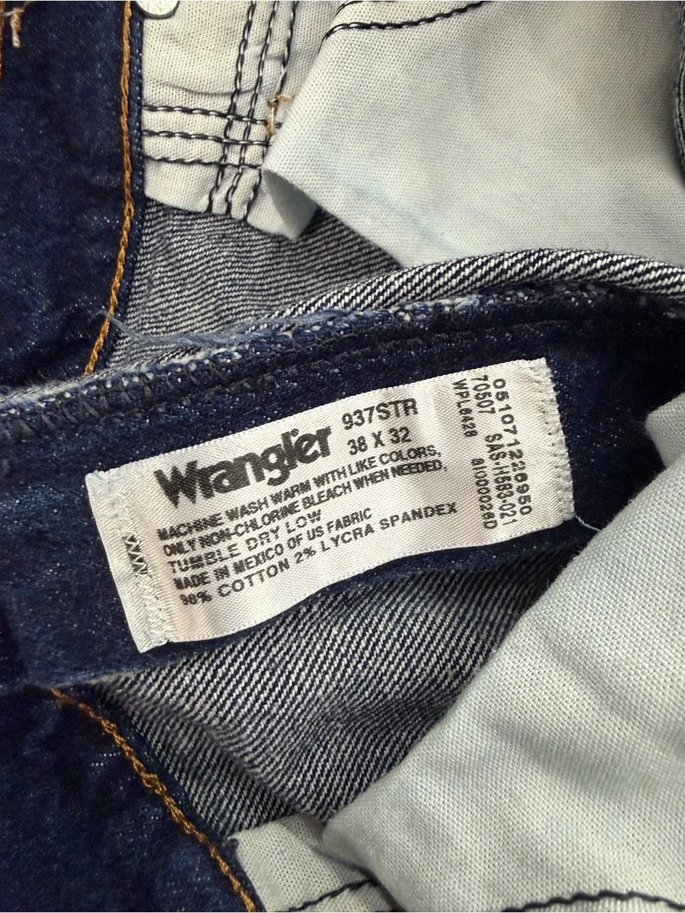 Wrangler Men's Dark Blue Relaxed Fit Jeans
